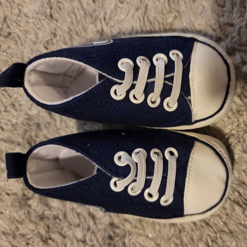 Shoes - Picture 2 of 5